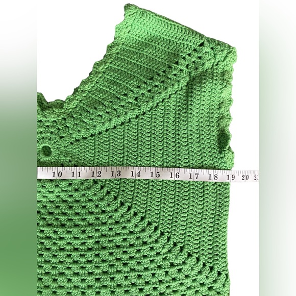 Hand crocheted sleeveless top EUC - Picture 5 of 8